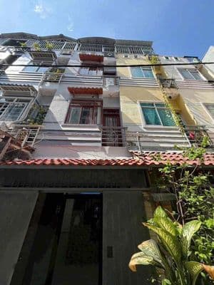 Nhà 4pn hẻm 1886 ở liền giáp q7