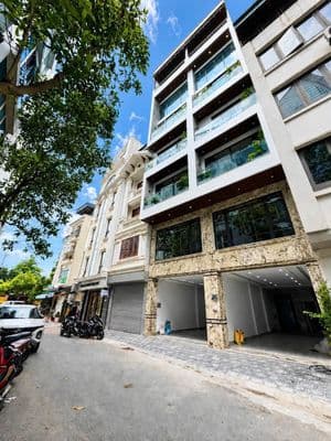 Bán nhà Lâm Hạ, 8 tầng, kinh doanh, ô tô tránh, vỉa hè