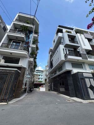 9.8tỷ Nhà hẻm Toà Án Dương Quảng Hàm ( 4 x 13.5m)