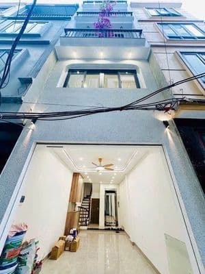 Bán nhà Ngọc Thụy 7 tầng thang máy, nội thất, quy hoạch ổn định