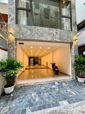 Bán nhà 6 tầng lô góc Nguyễn Sơn, Nguyễn Văn Cừ, Long Biên, 17 tỷ+