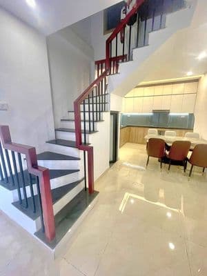Nhà 4 tầng, 3 ngủ, full nội thất, Việt Hưng, Long Biên