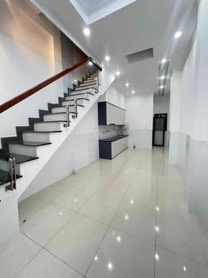 Nhà 2 lầu 3 phòng 3 máy lạnh hẻm Trần Hưng Đạo