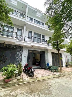nhà An Phú Thuận An,4p ngủ,đầy đủ nội thất,đường 7m đậu ô tô ok