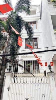 Nhà HXH gần Chợ Tân Định - Hai Bà Trưng, Quận 3 - 48tr/tháng