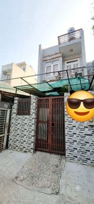 Ngay Lê Văn Việt _ Nhà 2 Tầng. Diện tích 65m ( 4x16 ) . 2PN.2wc