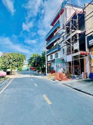 Bán Lô Đất 5c20m, Shr MT Nhựa 10m Vị Trí Đẹp Toàn Nhà Lầu Biệt Thự.