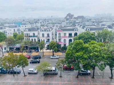 Cho thuê chung cư mặt phố nguyễn lam –2 ngủ - nội thất đầy đủ - view