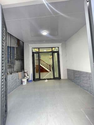 Nhà trệt 2 lầu mới hẻm Bờ Hồ Huỳnh Cương
