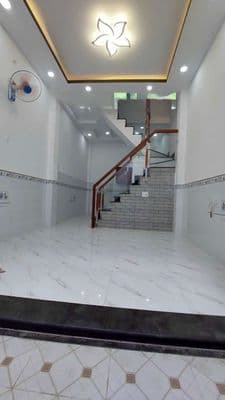 cho thuê nguyên căn nhà hẻm đường Bông Sao p5 Q8