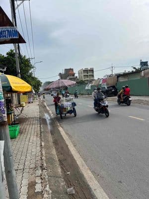Nhà Mặt Tiền 5x32m đúc lửng Đường Trịnh Thị miếng Đối diện trường c12