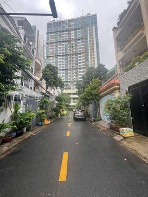 Cho thuê nhà Q2 - Nhà Mới rộng rãi, 1 trệt 2 lầu sân thượng