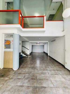 Chủ đi nước ngoài cần cho thêu căn nhà phố full nội thất giá tốt