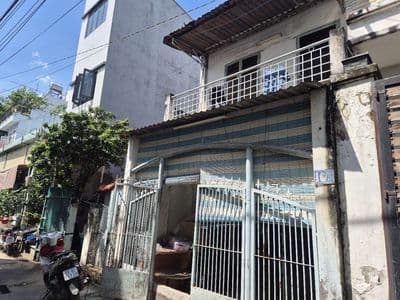 Bán nhà nát gần BV Lê Văn Thịnh
