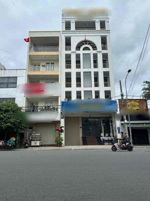 Mặt bằng kinh doanh 10*30m mt phạm văn bạch