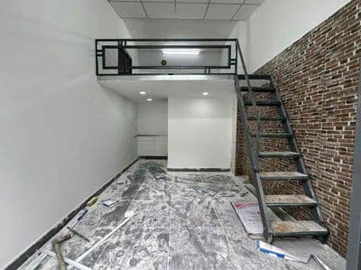 Mbkd ngay mặt tiền nguyễn văn công