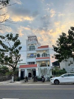 Bán Biệt thự sân vườn 150m² full nội thất - Đông Hòa