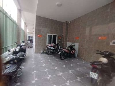 Tòa căn hộ 3 tầng – lô góc 2 mặt kiệt cách mạng tháng 8 - 9 phòng
