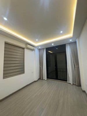 Cho thuê nhà nguyên căn Đặng Thai Mai, Tây Hồ, full đồ