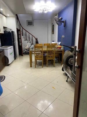 Cho thuê nhà riêng 30m2, 5 tầng, 3PN, Tây Hồ