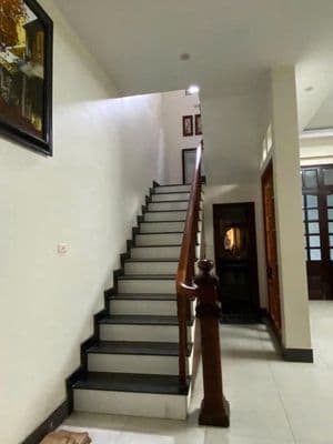 Cho thuê nhà 4 tầng Lương Thế Vinh, ô tô vào nhà, 22tr/tháng