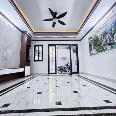 Cho thuê nhà riêng có thang máy, 40m x 5 tầng, Hoàng Hoa Thám, Ba Đình