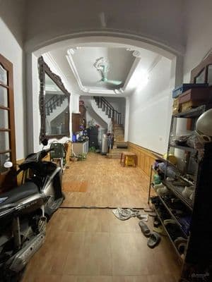 Cho thuê nhà 5 tầng ngõ 127 Văn Cao, Ba Đình