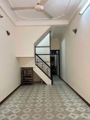 Cho thuê nhà 40m2 x 3 tầng, Chùa Bộc, Đống Đa, 12tr/tháng