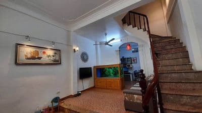 Cho thuê nhà 45m2, 4 tầng, 4 ngủ, Đội Cấn, Ba Đình