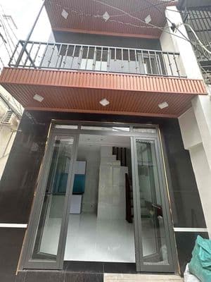 Hiếm nhà hxh-sát mặt tiền-ngay phú thọ hoà-sổ đẹp-giá chỉ 2.x tỷ