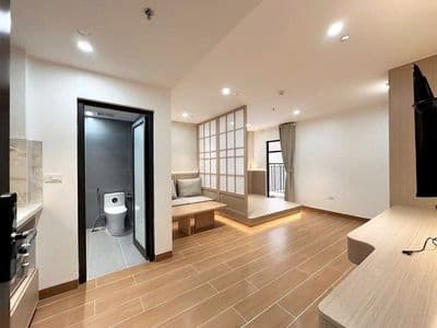 Nhà mới studio- 1n1k full đồ mới ban công ngay trung tâm cầu giấy