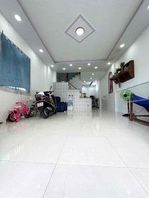 nhà hẻm xe hơi 639 hương lộ 2 cafe 50tr