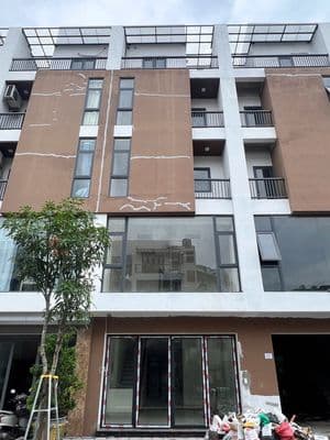 Cho thuê nhà thô nguyên căn, mới hoàn thiện tại Lạc Trung