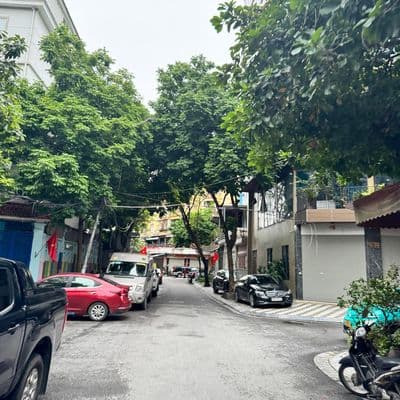 Nhà mặt tiền Nguyễn Văn Huyên, 5 tầng, kinh doanh, 13 tỷ