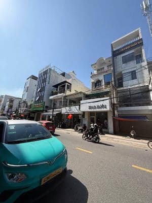Bán nhà mặt tiền 5 tầng Hoàng Hoa Thám, Đà Nẵng