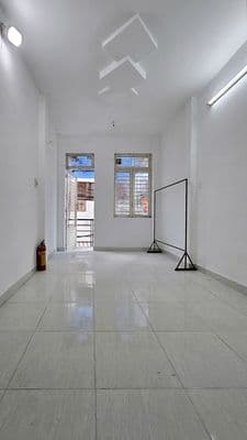 Nhà nguyên căn Nguyễn Văn Đậu, DT 3,2 x 12m Trệt + 2 lầu giá 11 tr