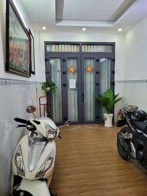 Cần bán nhà nguyễn văn cừ q1