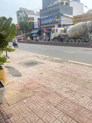 cho thuê Sân buôn bán buổi sáng