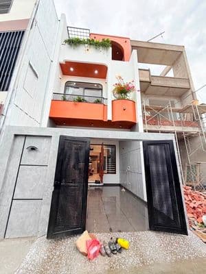 Nhà 3 tầng, 102m², kiệt ô tô, sân riêng, hơn 6 tỷ