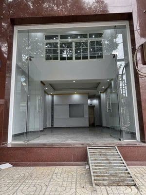 Cho thuê nhà 351b nguyễn thái bình – 5 lầu, thang máy, giá 30 triệu