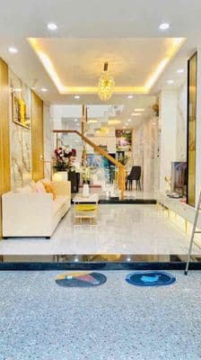 Nhà Đẹp Full Nội Thất(3,7x17m) 1Lầu sân thượng sân Xe 2PN 12tr