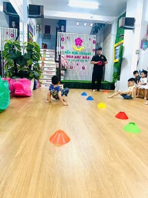 Chính chủ cần cho thuê nhà 5 tầng ngõ 2 đường Nguyễn Chánh oto đỗ cửa