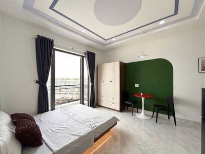 Studio ban công full nội thất ngay dương quảng hàm - gần đh vlu, iuh