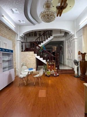 Bán nhà mặt tiền tố hữu