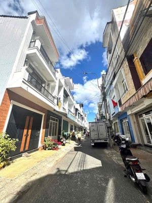 Bán gấp nhà kqh hoàng diệu phường cam ly đà lạt chỉ 5,4 tỷ
