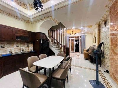 Nhà Full Nội Thất 1 Trệt 3 Lầu 4PN 5x14m Hẻm Huỳnh Tấn Phát Quận 7