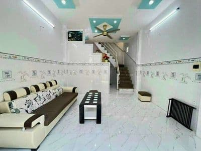 Cho thuê nhà nguyên căn tiền đường đoàn văn bơ, gần cầu camelt