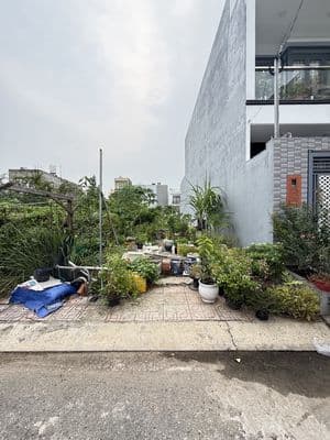 Đất sổ riêng 85m2 trục đường Nguyễn Duy Trinh, phường Phú Hữu 4 tỷ 6