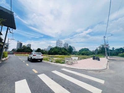 Bán đất ven sông - 60m2 giá 3tỷ - cận thủ đức gần cv mắt phượng sổ sẵn
