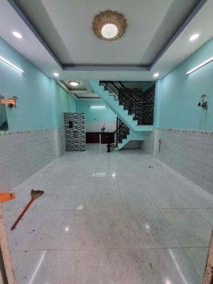 Nhà rẻ 5 x 10m 2 lầu (3pn,3wc). bình trị đông ,bình tân